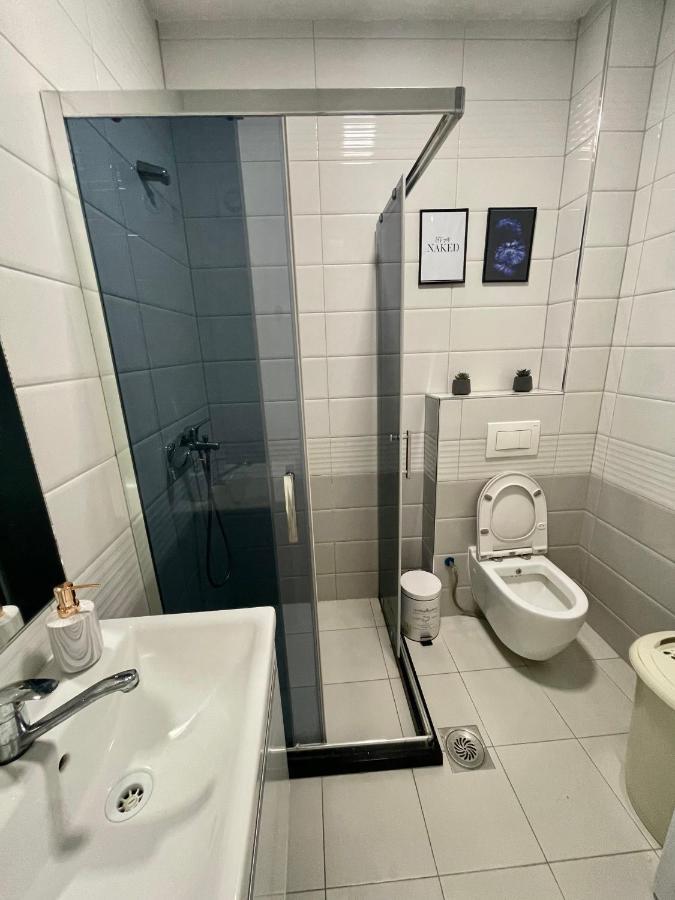 Apartment In Prishtinë Ngoại thất bức ảnh
